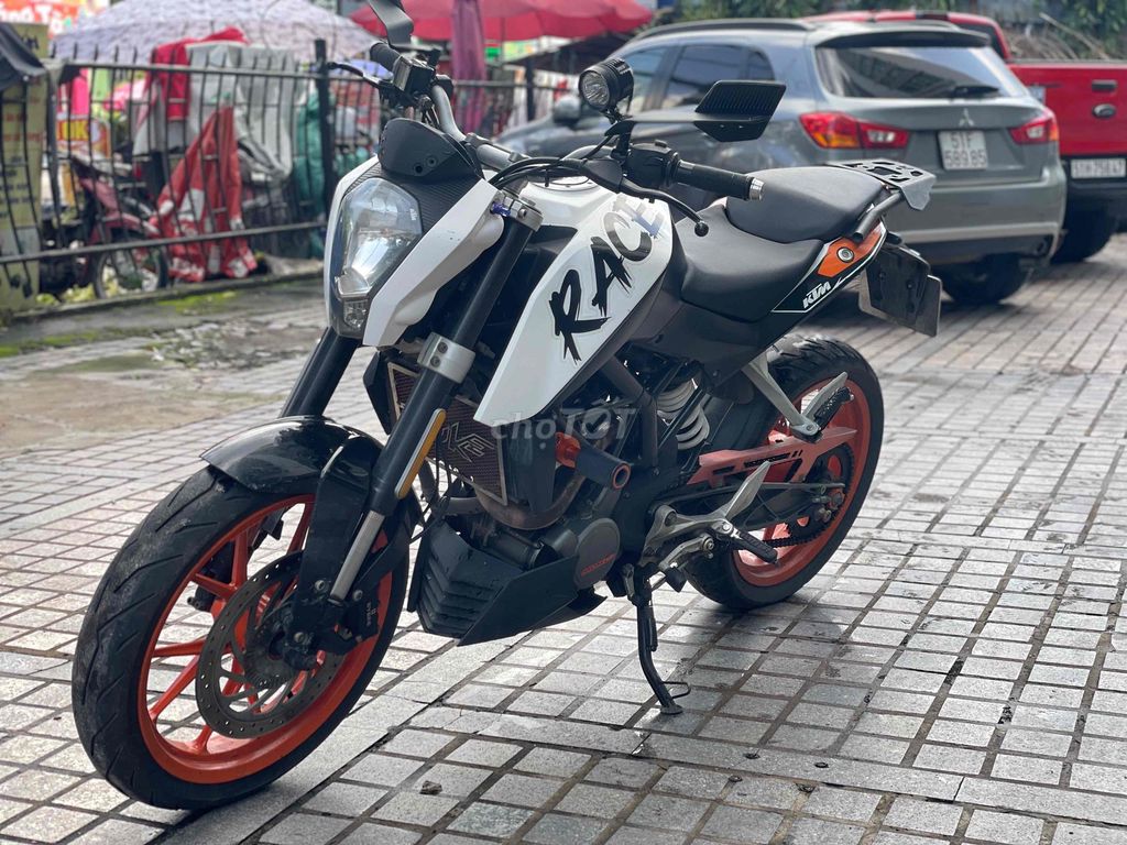 Motor KTM Duke 200 2014 trả trc 17tr nhận xe. Mua bán Xe máy tại Quận 7 Tp Hồ Chí Minh được đăng bởi Dương Đạt hình 5
