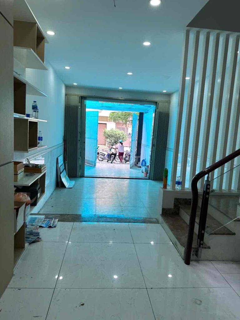 Cho thuê nhà MT đường 15A sát aeon dt 4x20 xd 3,5 tấm.  giá 22tr TL