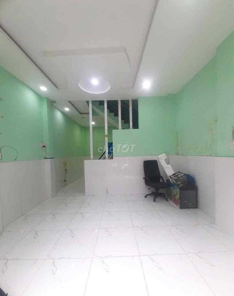 1 TRỤC HUỲNH VĂN NGHỆ – CÁCH MT 30M - 3 TẦNG BTCT - 4PN