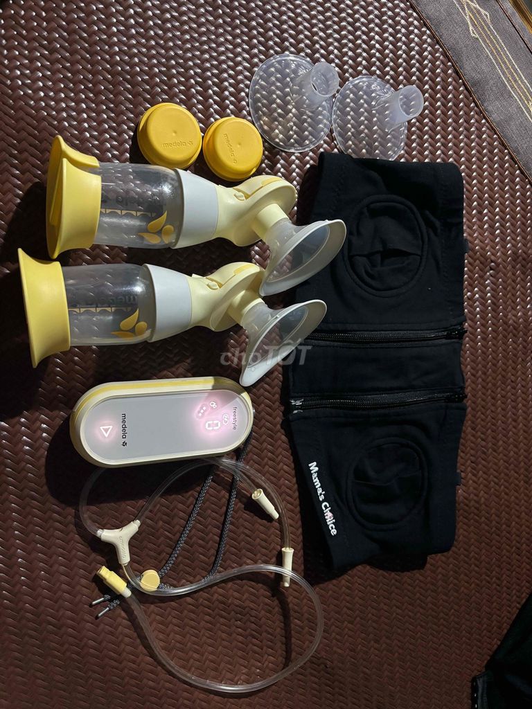 Máy hút sữa Medela Freestyle Flex Vàng Trắng. Mua bán Mẹ và bé tại Quận Thanh Xuân Hà Nội được đăng bởi giang nguyễn hình 1