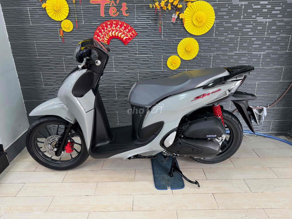 Honda SH Mode ABS 2025 серый цемент, 6 000 км