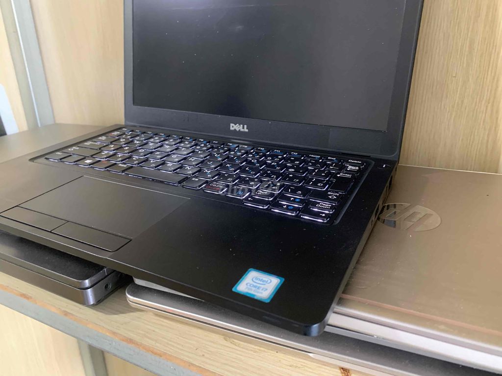 Máy tính để bàn Intel Core i7, RAM 8GB, SSD 128GB