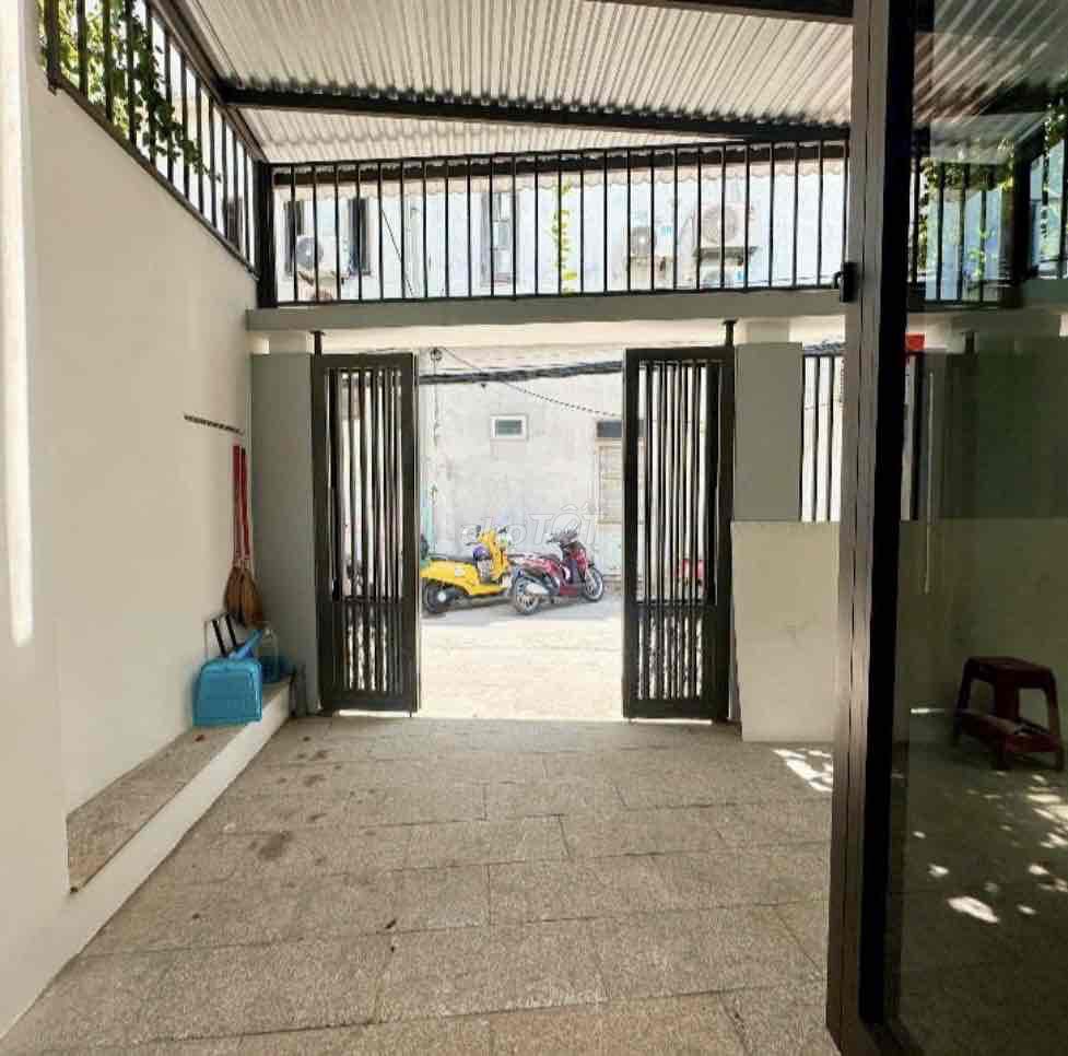 Bright 2-storey family house on Trần Văn Dư — photo 8