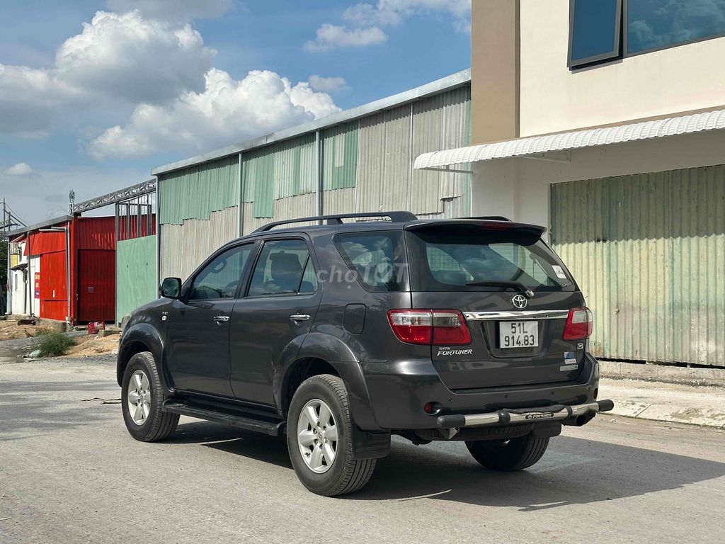 Toyota Fortuner 2011 Bảo Hành 1 Năm. Mua bán Ô tô tại Quận Bình Tân Tp Hồ Chí Minh được đăng bởi Minh Thắng hình 5