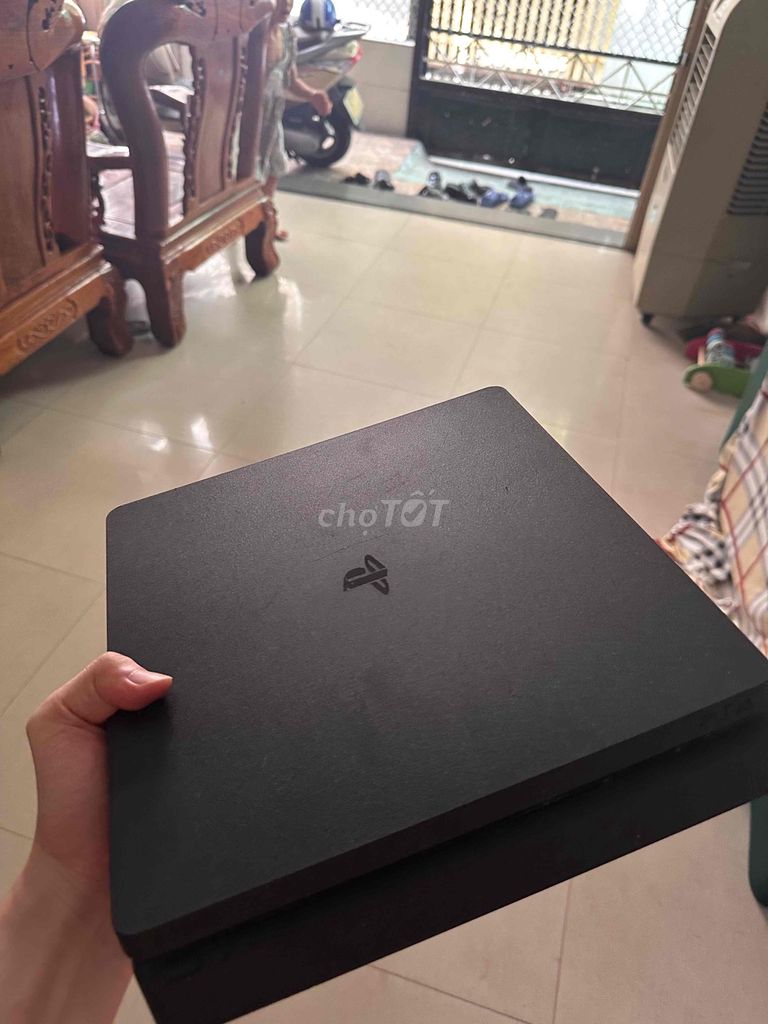 Sony PS4 Slim 500GB Đen không ấy. Mua bán Thiết bị chơi game tại Quận Hải Châu Đà Nẵng được đăng bởi Tran Viet Phu hình 1