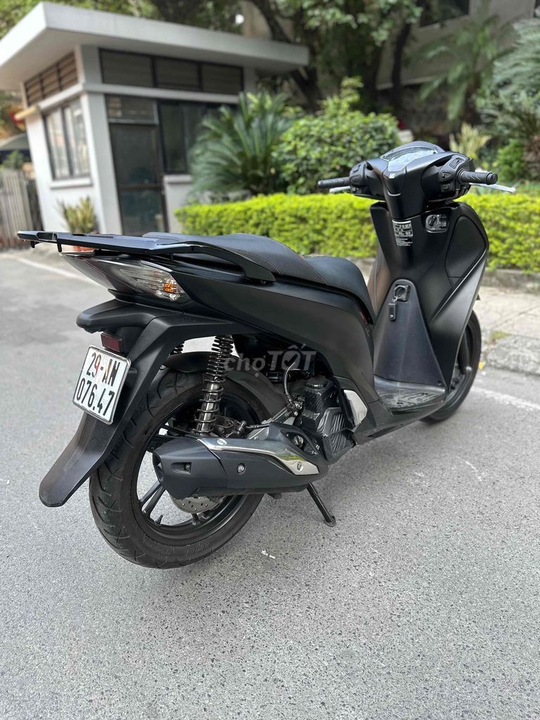 SH Việt 2019 / 125cc phanh CBS Đẹp & Mới. Mua bán Xe máy tại Quận Hoàng Mai Hà Nội được đăng bởi Xe Máy Quân Oanh  hình 4