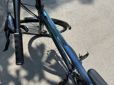 Bán xe đạp Trinx Free 2.4 màu xanh cũ 99%