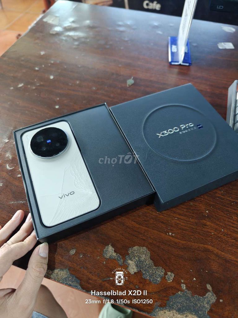 Vivo X300 Pro 12GB/256GB Trắng. Mua bán Điện thoại tại Thành phố Thủ Dầu Một Bình Dương được đăng bởi LakMobile  hình 1