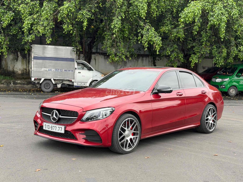 Mercedes Benz C300 AMG 2019 - 34000 km. Mua bán Ô tô tại Thành phố Dĩ An Bình Dương được đăng bởi Nguyễn Tú hình 3