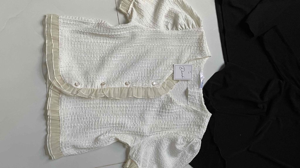 Áo croptop Nữ Vải nhăn Trắng. Mua bán Quần áo tại Quận Thốt Nốt Cần Thơ được đăng bởi Quốc Hào hình 1
