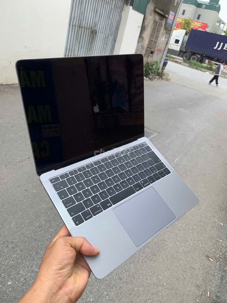 Apple MacBook Air 2019 . Mua bán Laptop tại Huyện Quế Võ Bắc Ninh được đăng bởi Luân hình 1