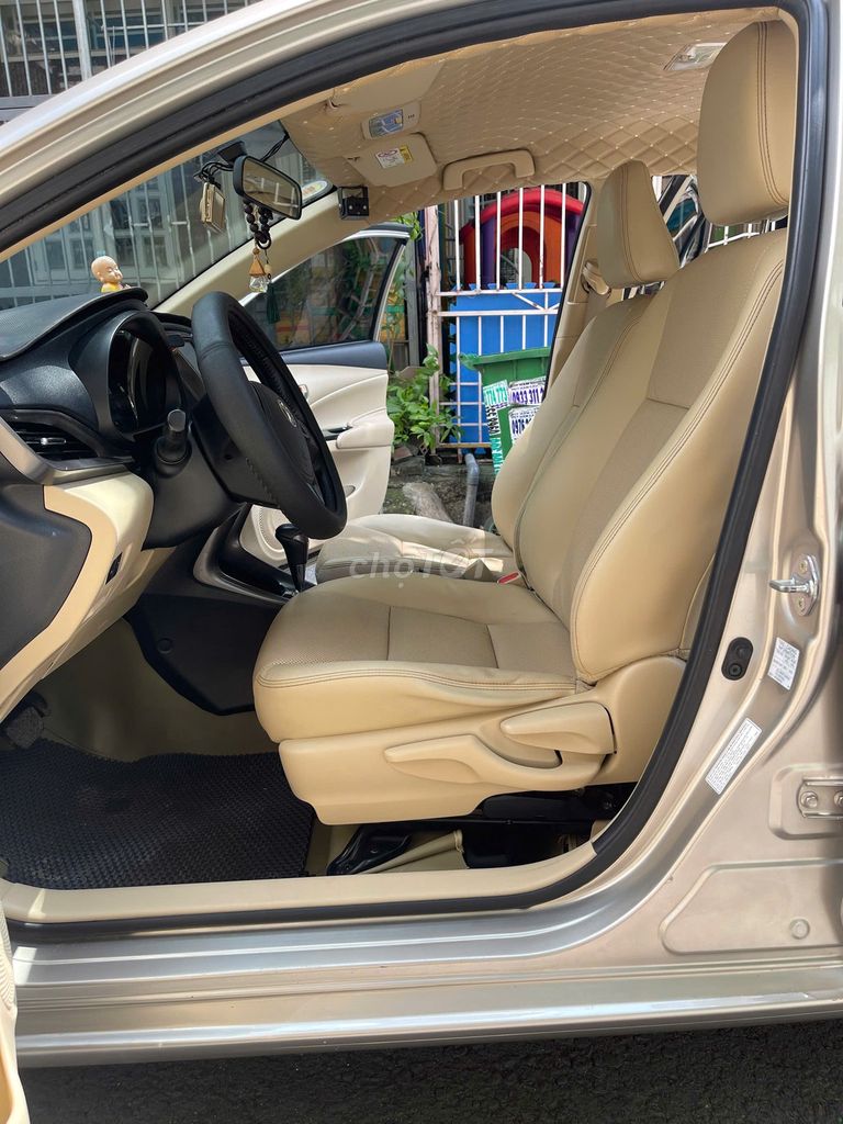 Автоматический номер Toyota Vios 2021, золотой песок, 30 000 км