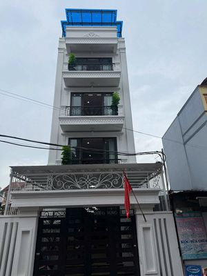 Townhouse 90 m² · 4 bed · Đường Bát Khối
