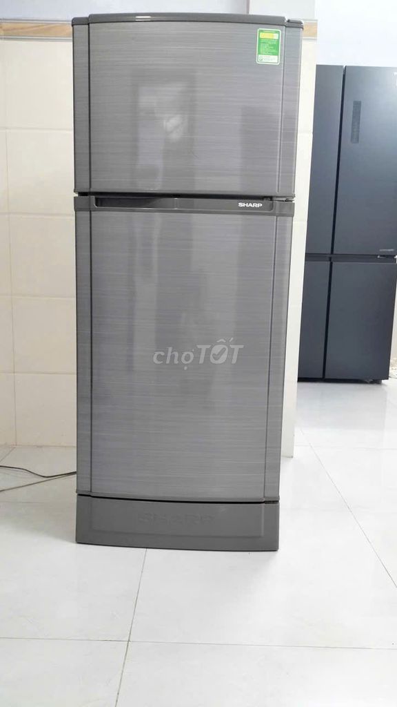 Tủ lạnh Sharp màu Xám. Mua bán Tủ lạnh tại Huyện Phú Lộc Thừa Thiên Huế được đăng bởi Dinhsu Ngo hình 1