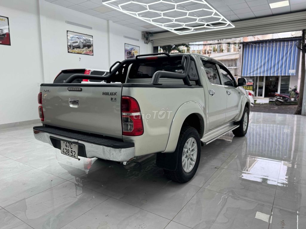 Toyota Hilux 2013 2.5E 4x2 MT - 135000 km. Mua bán Ô tô tại Thành phố Buôn Ma Thuột Đắk Lắk được đăng bởi AUTO  THẮNG TOÀN PHÁT  hình 5