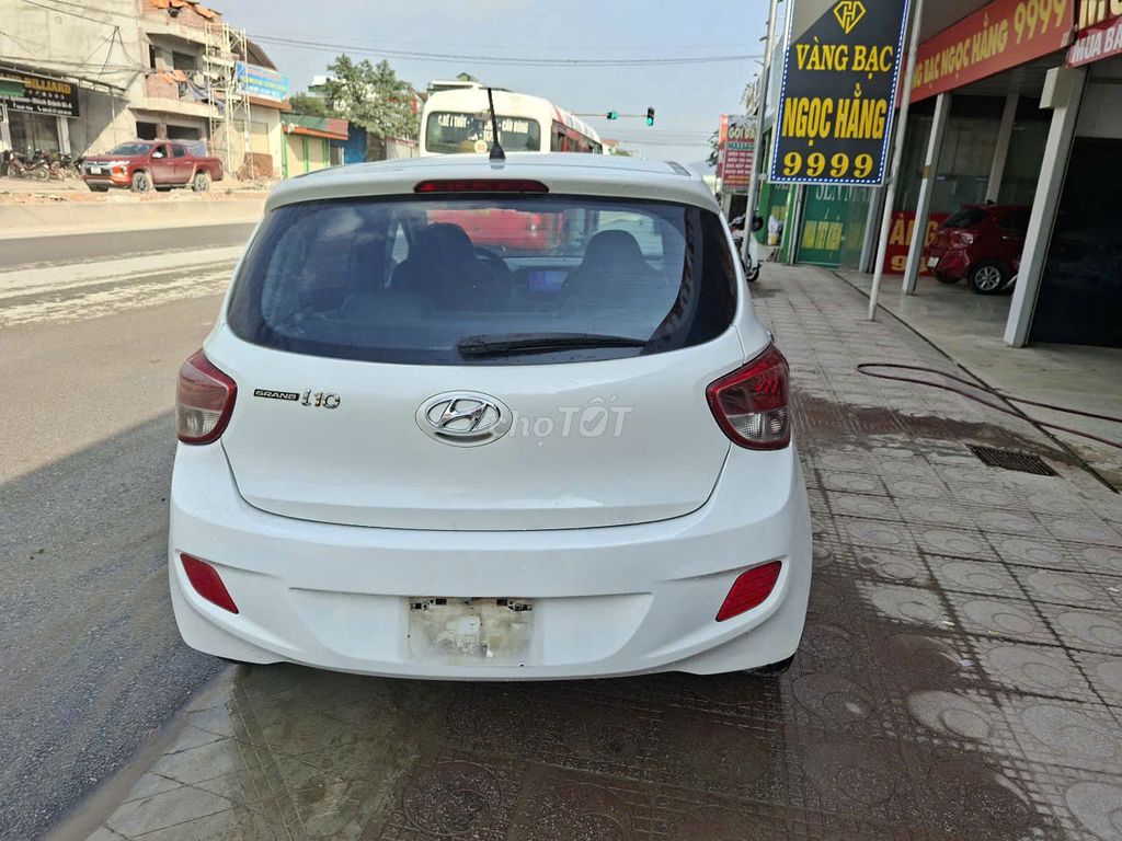 Hyundai Grand i10 Trắng. Mua bán Ô tô tại Huyện Yên Thành Nghệ An được đăng bởi Hai hình 5