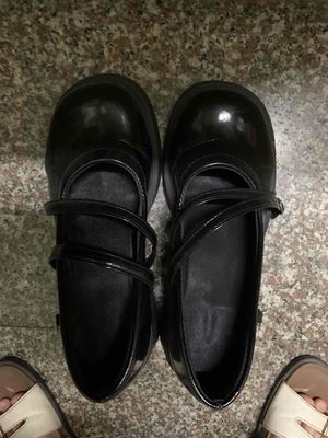 Giày Mary Jane Retro Nữ Đen bóng. Mua bán Giày dép tại Quận Hai Bà Trưng Hà Nội được đăng bởi Tạ Trang
