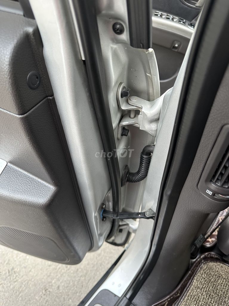 Hyundai Santafe SLX cuối 2009 form 2010 Máy EVGT. Mua bán Ô tô tại Huyện Sóc Sơn Hà Nội được đăng bởi Salon Auto Đào Hằng hình 6