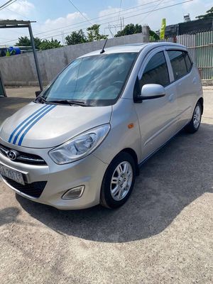Hyundai i10 Số tự động Bạc 5 chỗ