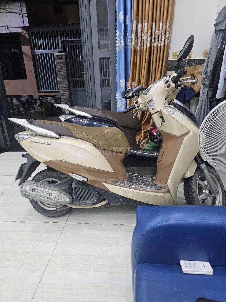 Xe máy Honda Lead 125 màu vàng cát. Mua bán Xe máy tại Quận 12 Tp Hồ Chí Minh được đăng bởi Quang Duy Phạm hình 2