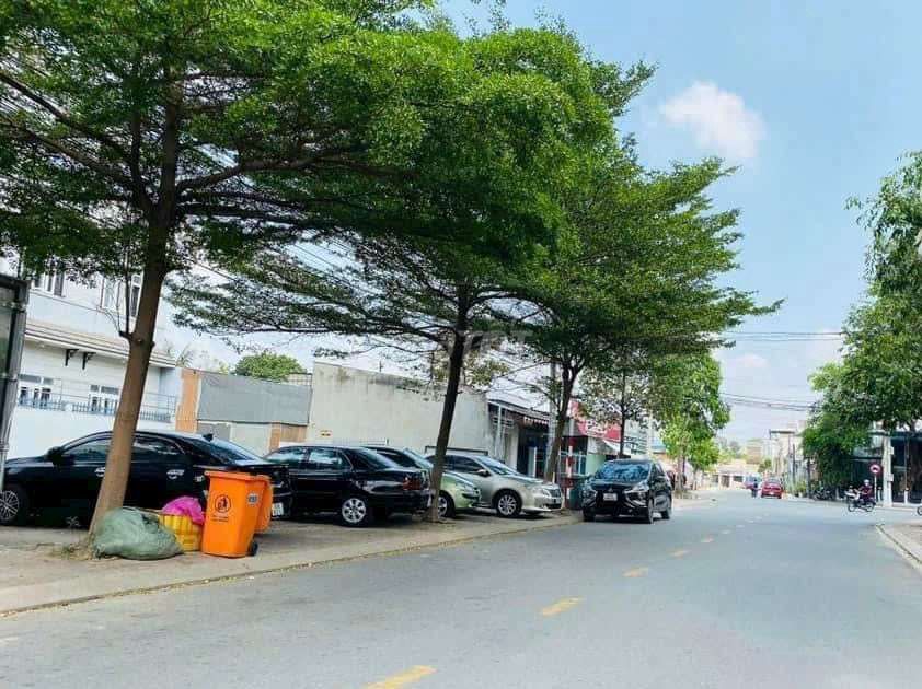 Lô góc vip nhất con đường Phạm Thị Tân, Phú Lợi
