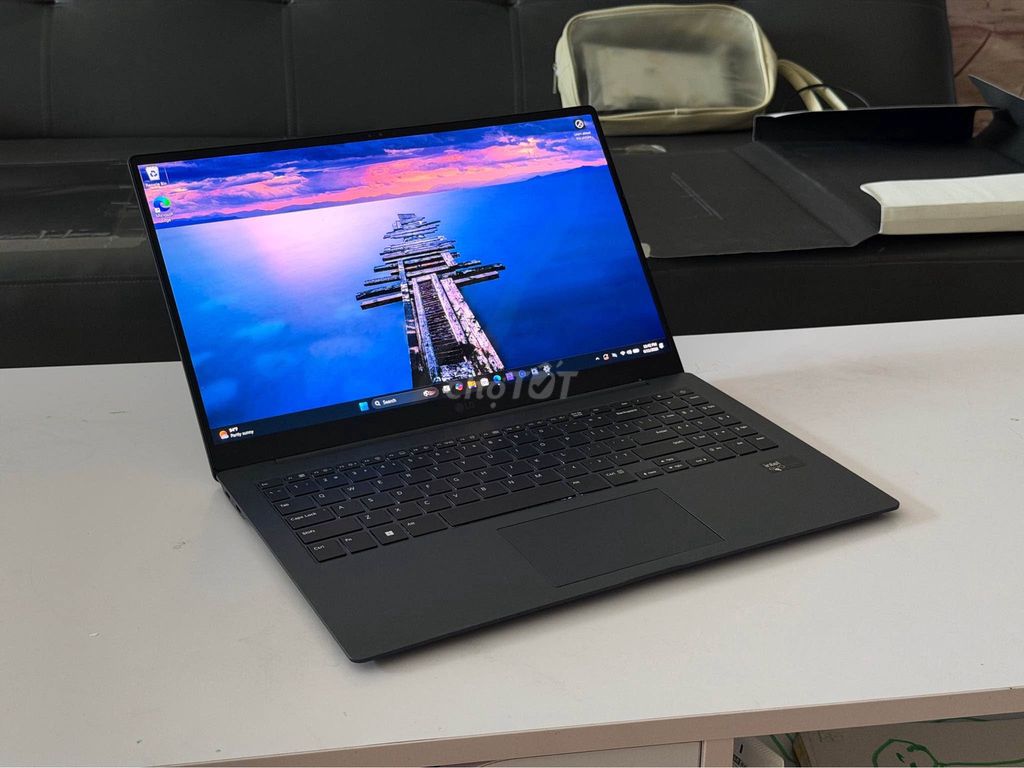 LG Gram 15 2024 Intel Core Ultra 7 32GB/512GB OLED FHD. Mua bán Laptop tại Quận 10 Tp Hồ Chí Minh được đăng bởi Hội Đồ Điện Tử hình 1