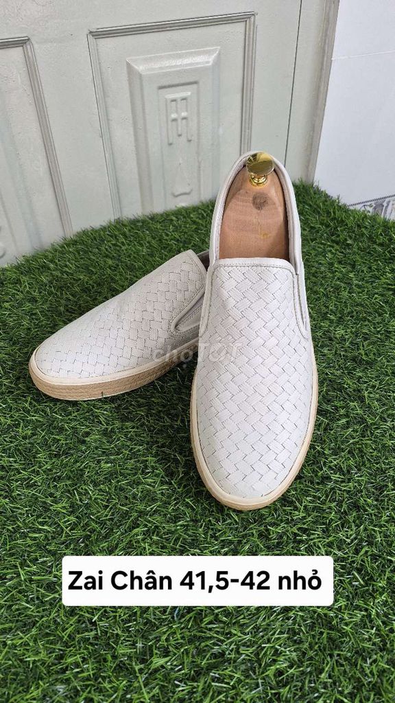 Giày lười nam trắng size 41.5-42. Mua bán Giày dép tại Huyện Nhơn Trạch Đồng Nai được đăng bởi Túi Si Ngọc Khánh  hình 1