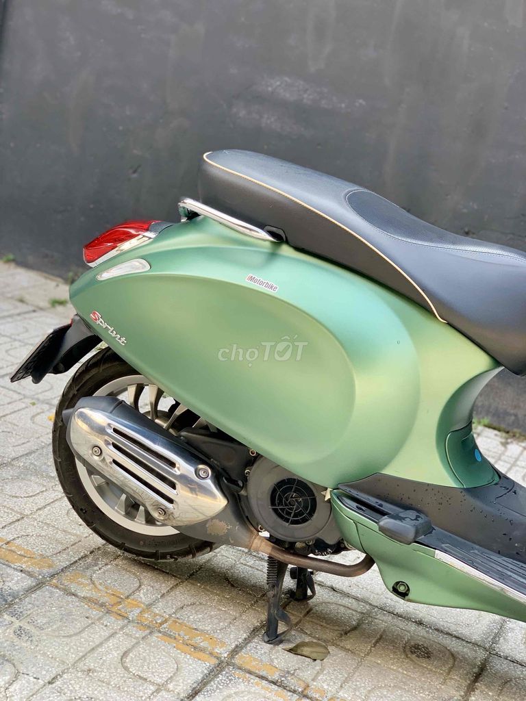 Piaggio Vespa Sprint 125 ABS 2018 матовый темно-зеленый