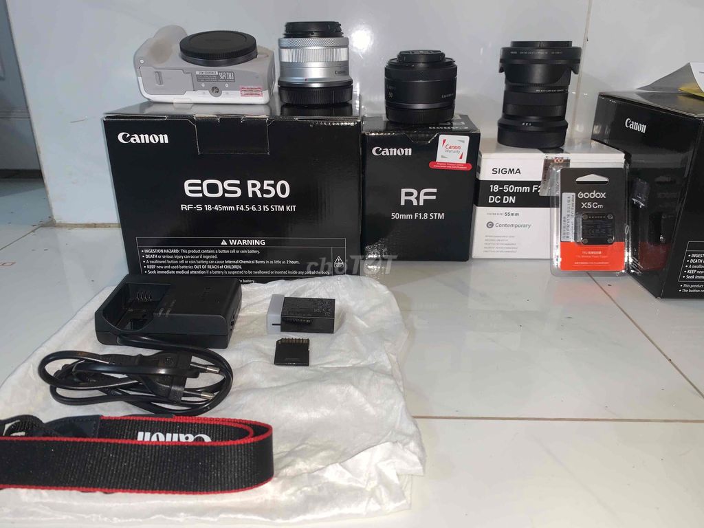 Máy ảnh Canon R50 + Kit trắng chưa kích BH. Mua bán Máy ảnh, Máy quay tại Thành phố Dĩ An Bình Dương được đăng bởi Cậu Ba Joon hình 1