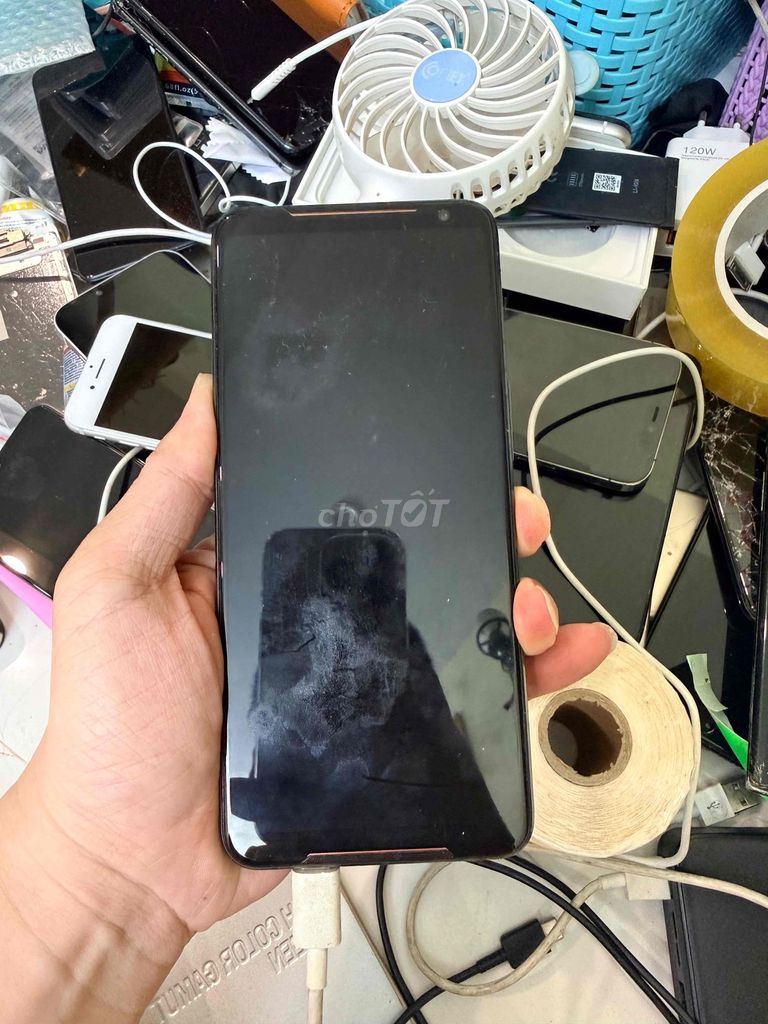 Bán Xác Asus Rogphone 2 zin đẹp hỏng màn. Mua bán Điện thoại tại Quận Hà Đông Hà Nội được đăng bởi Mạnh Mobile hình 1