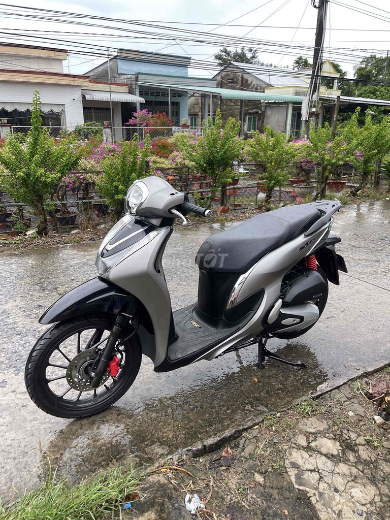 Cần Bán SH Mode ABS Xe còn khá đẹp. Mua bán Xe máy tại Huyện Lai Vung Đồng Tháp được đăng bởi Trương Hữu Phát hình 6