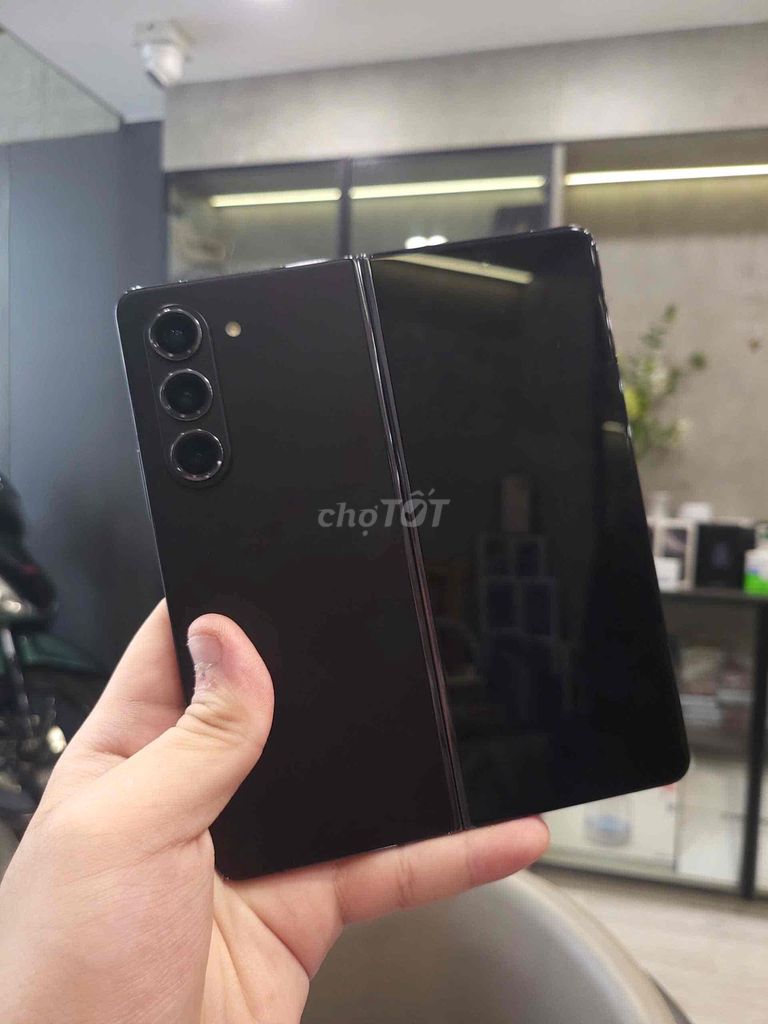 Samsung Galaxy Z Fold5 256GB Đen Quốc Tế Mỹ 99%. Mua bán Điện thoại tại Quận 8 Tp Hồ Chí Minh được đăng bởi CA REM BÁN TÁO hình 1