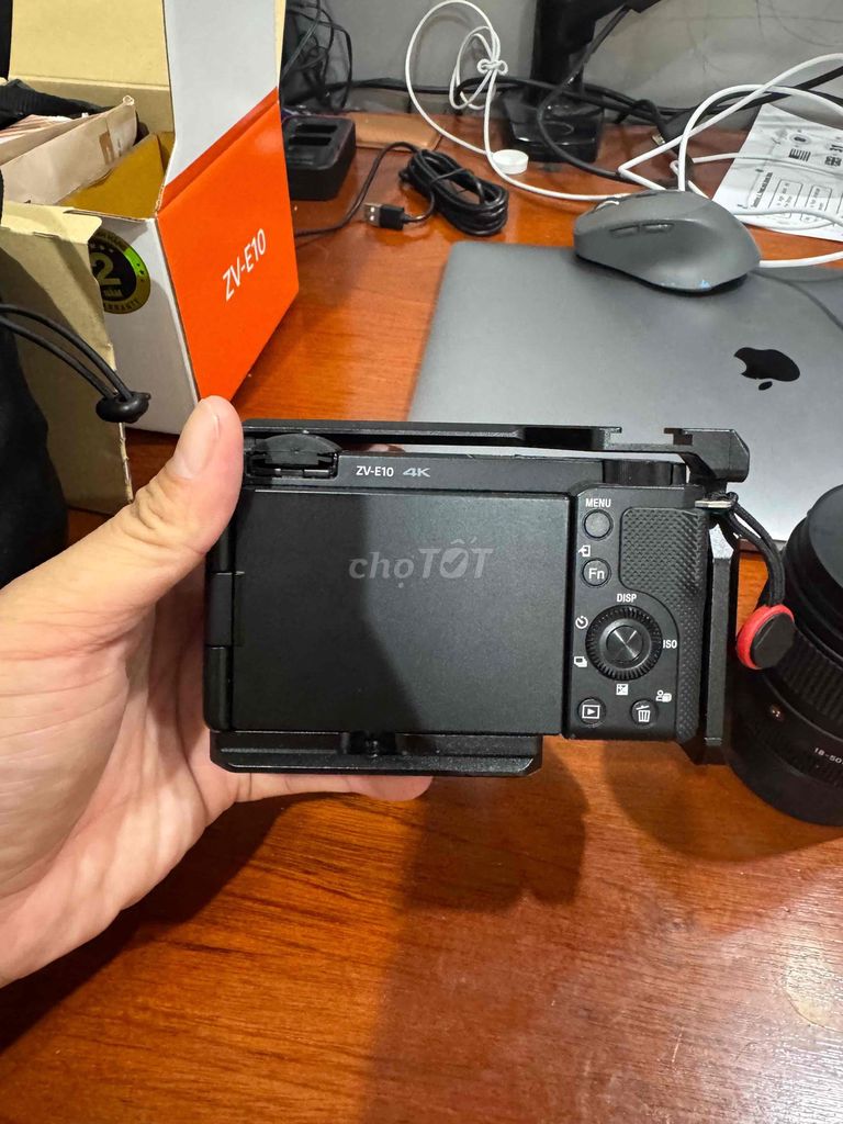Lên đời cần bán body Sony Zv E10. Mua bán Máy ảnh, Máy quay tại Thành phố Vũng Tàu Bà Rịa - Vũng Tàu được đăng bởi Hoàng Minh Đại hình 1