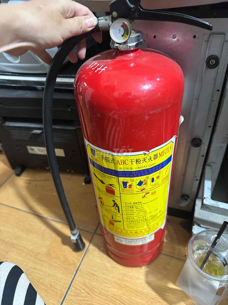 Bình chữa cháy MFZL8 8 lít.. Mua bán Đồ chuyên dụng, Giống nuôi trồng tại Quận Phú Nhuận Tp Hồ Chí Minh được đăng bởi  Bông Lê chuyên sỉ và lẻ âm thanh Nhật Mỹ hình 1