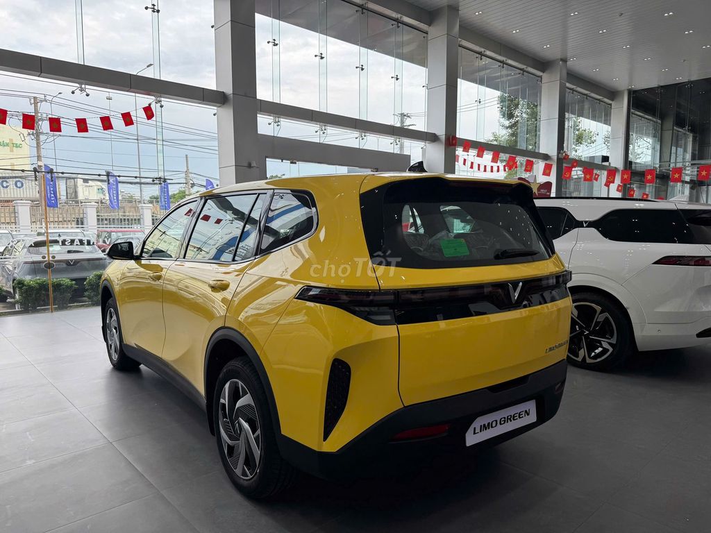 LIMO GREEN 2025 – ƯU ĐÃI SỐC - GIAO NGAY - ĐỦ MÀU. Mua bán Ô tô tại Huyện Hóc Môn Tp Hồ Chí Minh được đăng bởi Vinfast Hóc Môn Trọng Phúc hình 4