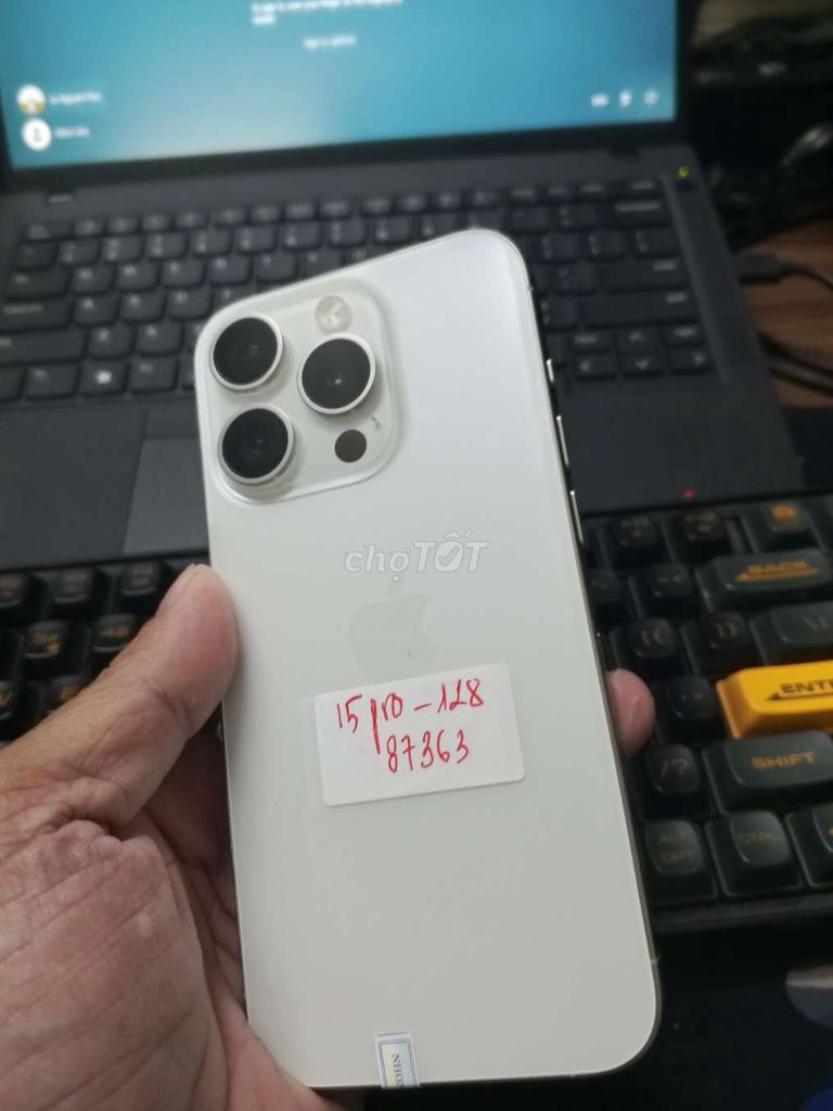 iPhone 15 Pro Trắng 100% chính hãng 99% keng. Mua bán Điện thoại tại Quận Bình Thạnh Tp Hồ Chí Minh được đăng bởi hcmdam me hình 1