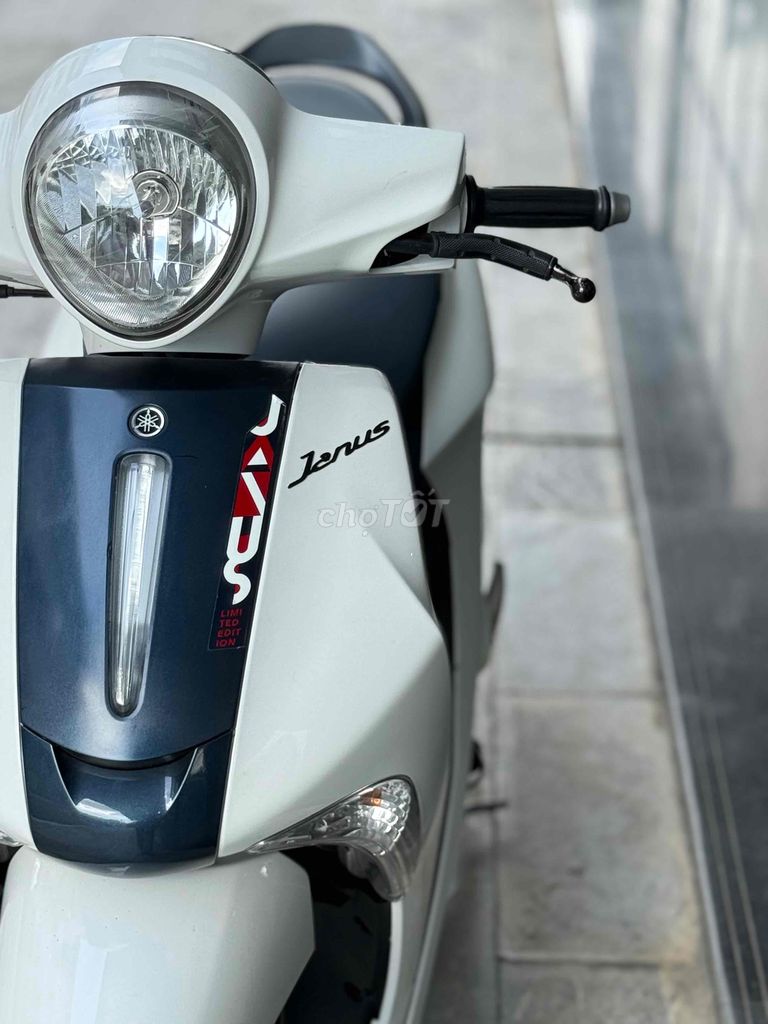 Yamaha Janus bản Limited smartkey Chất lượng 29D2. Mua bán Xe máy tại Quận Ba Đình Hà Nội được đăng bởi Xe Máy Nam Thi hình 5