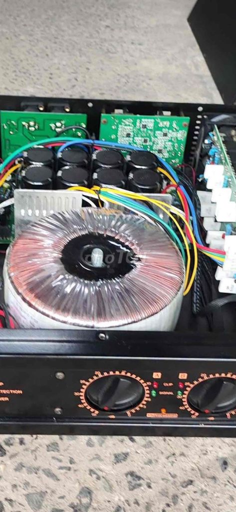 Cục đẩy công suất Yamaha XP8000S Đen 32 sò. Mua bán Tivi, Âm thanh tại Huyện Vĩnh Cửu Đồng Nai được đăng bởi ÂM THANH ĐIỆN TỬ hình 1