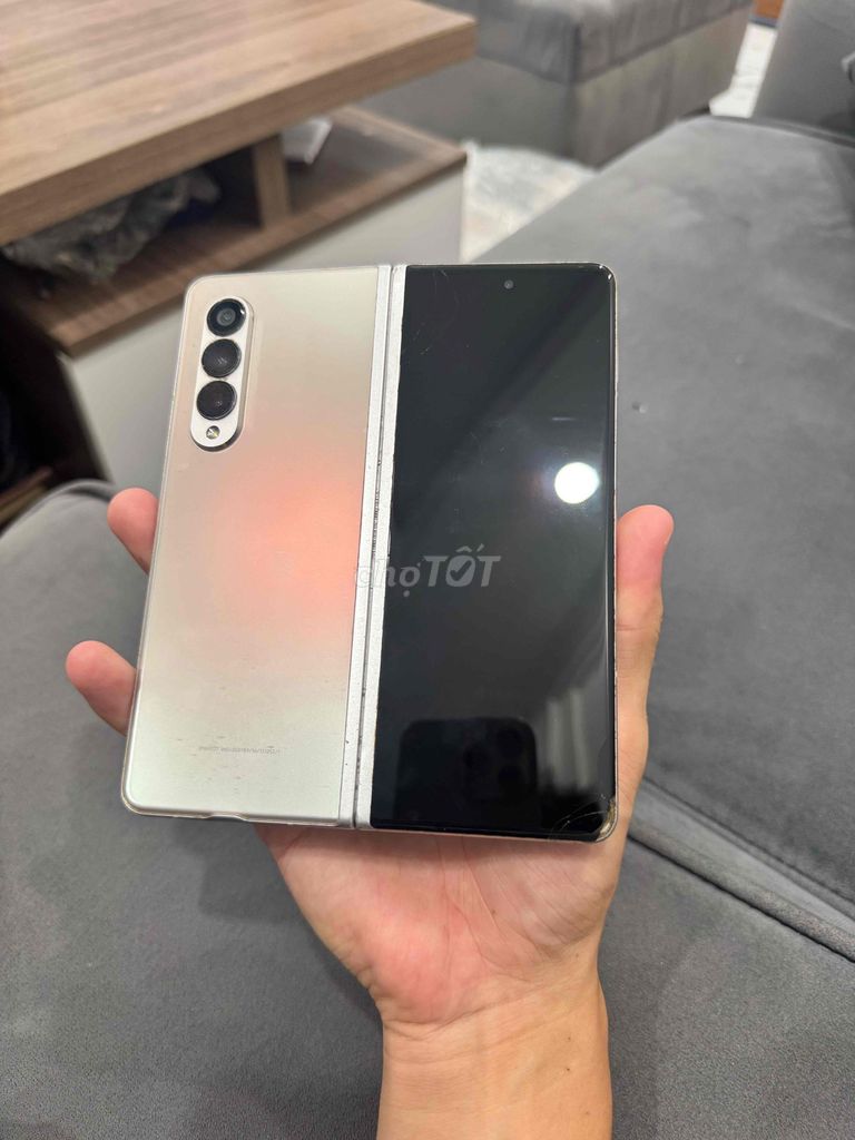 Samsung Fold 3 Sọc màn ngoài vỏ xấu. Mua bán Điện thoại tại Quận Hoàng Mai Hà Nội được đăng bởi Hoàng hình 1
