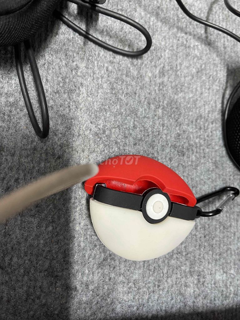 Ốp tai nghe Pokeball Silicon Đỏ, Trắng, Đen Mới. Mua bán Phụ kiện (Màn hình, Chuột...) tại Quận Tân Phú Tp Hồ Chí Minh được đăng bởi Tường Vi hình 1
