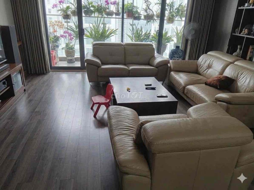 Ghế sofa Da thiết kế Hiện đại màu Kem. Mua bán Bàn ghế tại Huyện Hoài Đức Hà Nội được đăng bởi Đồ cũ Nphong hình 1