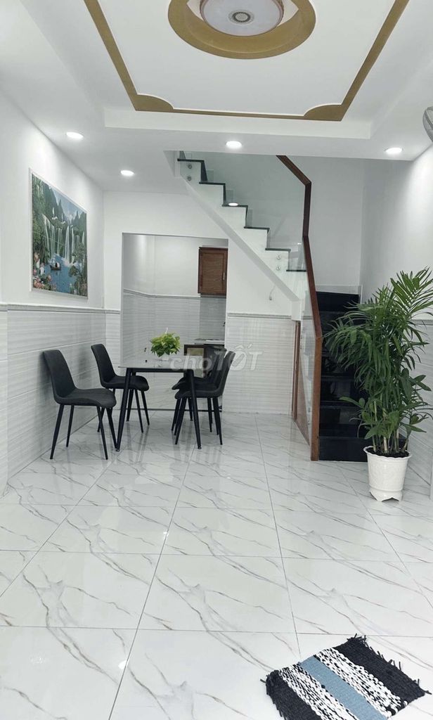 3đ nhỉnh Hẻm xe hơi thông , Tân Phú giáp Tân Bình , 3 tầng 4 Phòng ngủ
