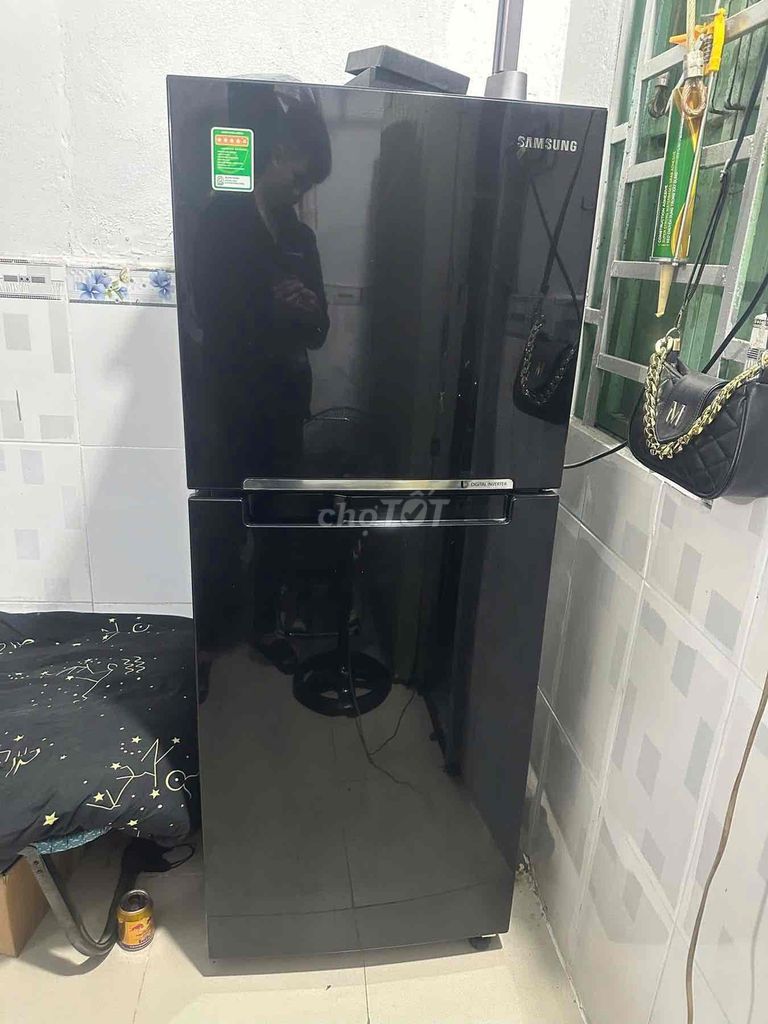 Tủ lạnh Samsung 208L inverter