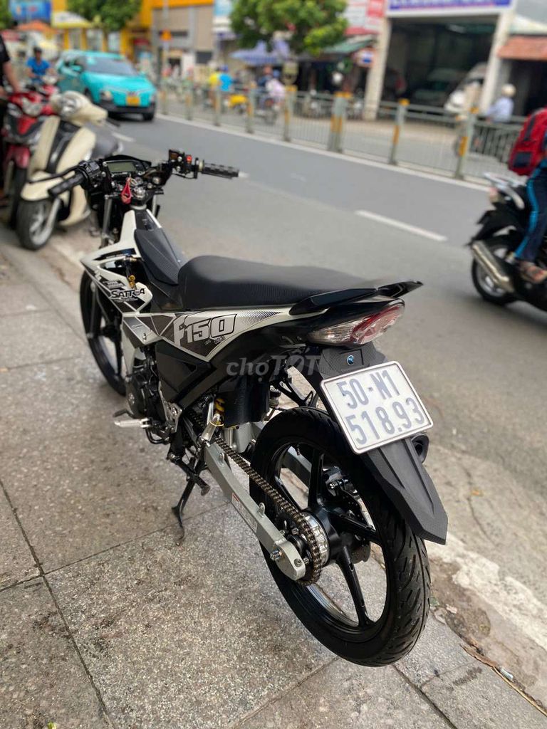 Suzuki Satria Fi 2020 mới 90% Bstp chính chủ. Mua bán Xe máy tại Quận Tân Phú Tp Hồ Chí Minh được đăng bởi Tuanduy hình 4