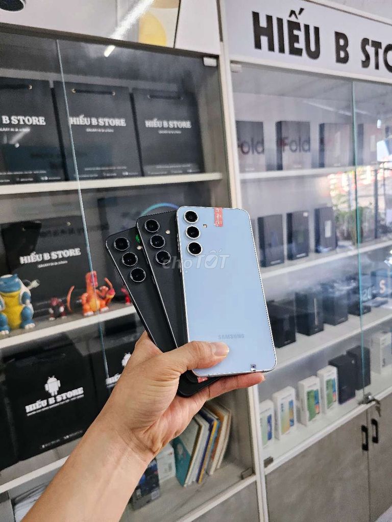 Samsung Galaxy S24 FE 128GB Trắng 99%. Mua bán Điện thoại tại Huyện Tân Hiệp Kiên Giang được đăng bởi HIẾU B STORE hình 1