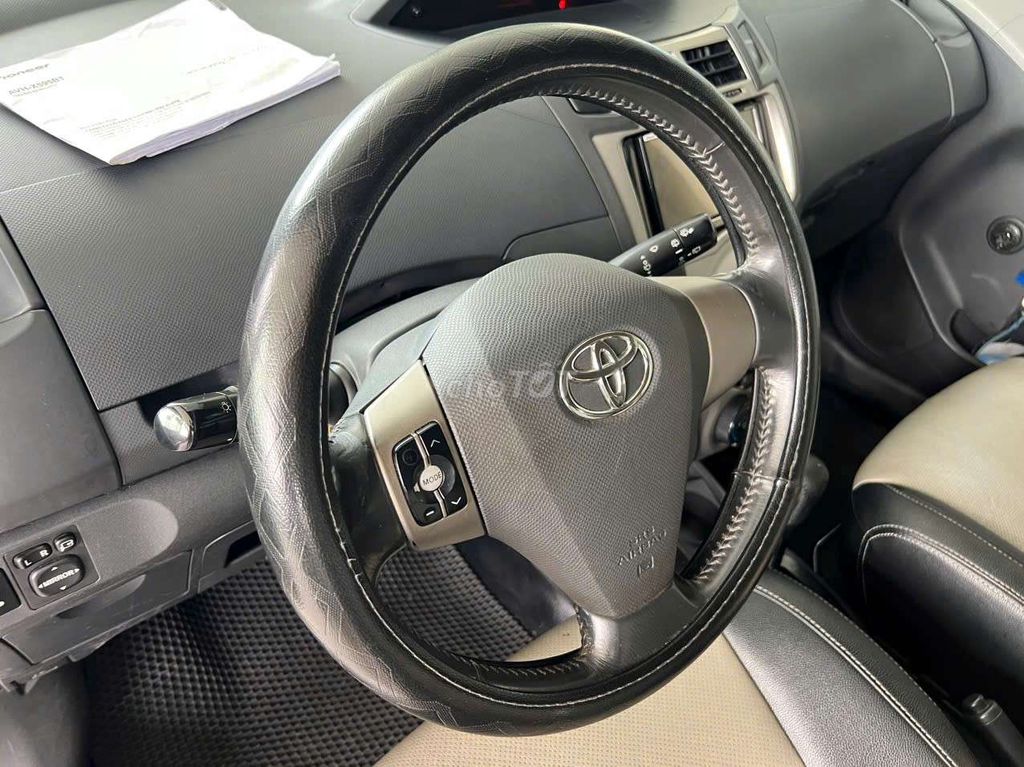 Toyota Yaris màu Trắng. Mua bán Ô tô tại Quận 12 Tp Hồ Chí Minh được đăng bởi TRƯƠNG THÀNH PHÚ hình 7