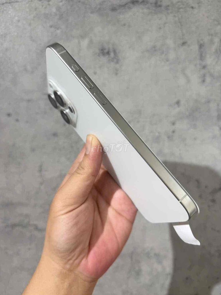 Apple iPhone 15 Pro Max 256GB Trắng Mới. Mua bán Điện thoại tại Quận Ninh Kiều Cần Thơ được đăng bởi Khải mobile hình 1