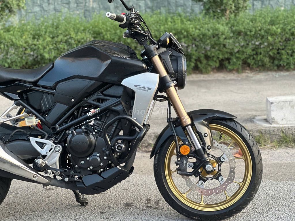 Honda CB300 2022 biển 29 có trả góp trao đổi ✅. Mua bán Xe máy tại Quận Hoàng Mai Hà Nội được đăng bởi Phú Lý hình 4