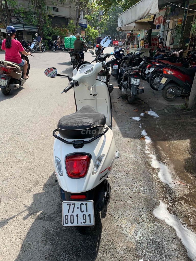 chính chủ cần bán xe vespa màu trắng. Mua bán Xe máy tại Quận Tân Phú Tp Hồ Chí Minh được đăng bởi rakuten hình 5