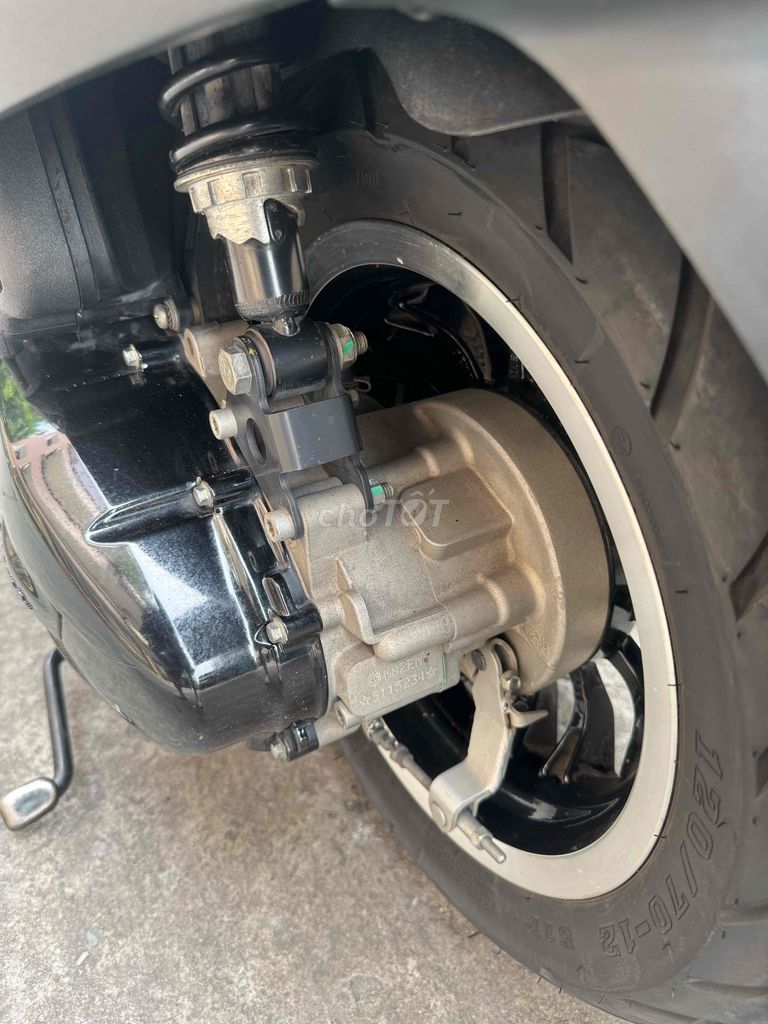 Vespa Sprint 2021 ABS iget номера Хошимина 9C